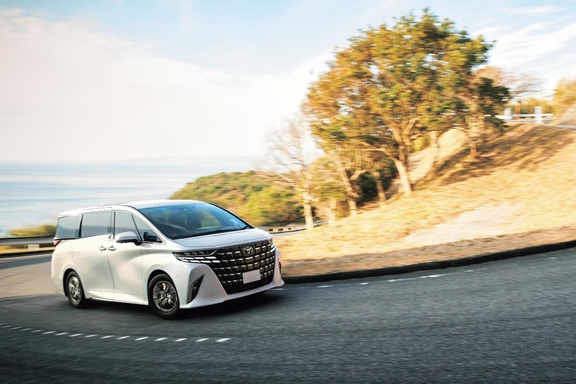 Executive Lounge（ハイブリッド・E-Four）