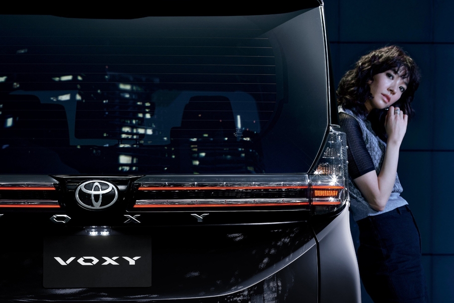 【モデル入り素材】S-Z（2WD・7人乗り）