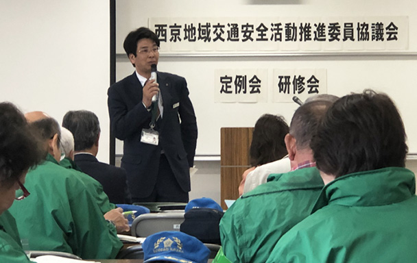 西京警察署で「踏み間違い時サポートブレーキ（ICS）体験会」開催 画像
